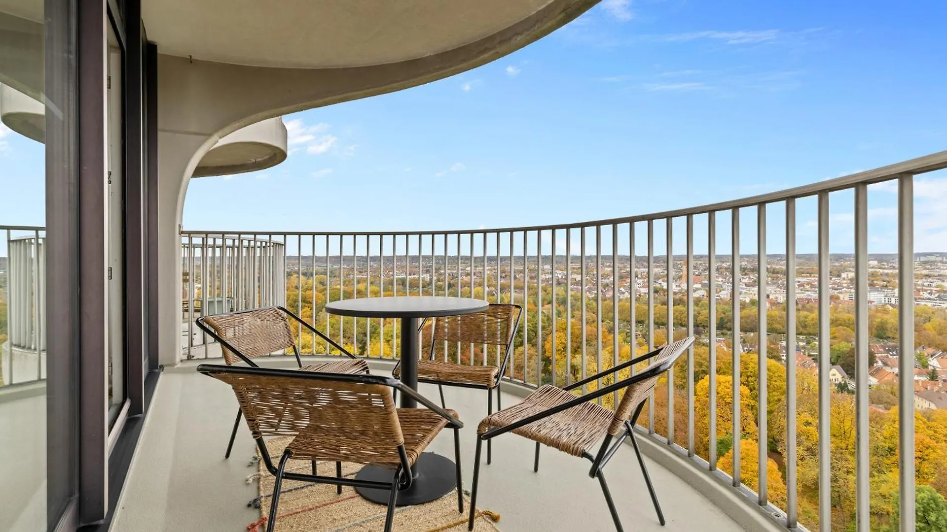 Apartment Ma Suite -New-23Floor-Fantasticview-Center Augsburg Germany